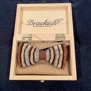 Brackish Men’s Feather Bow tie